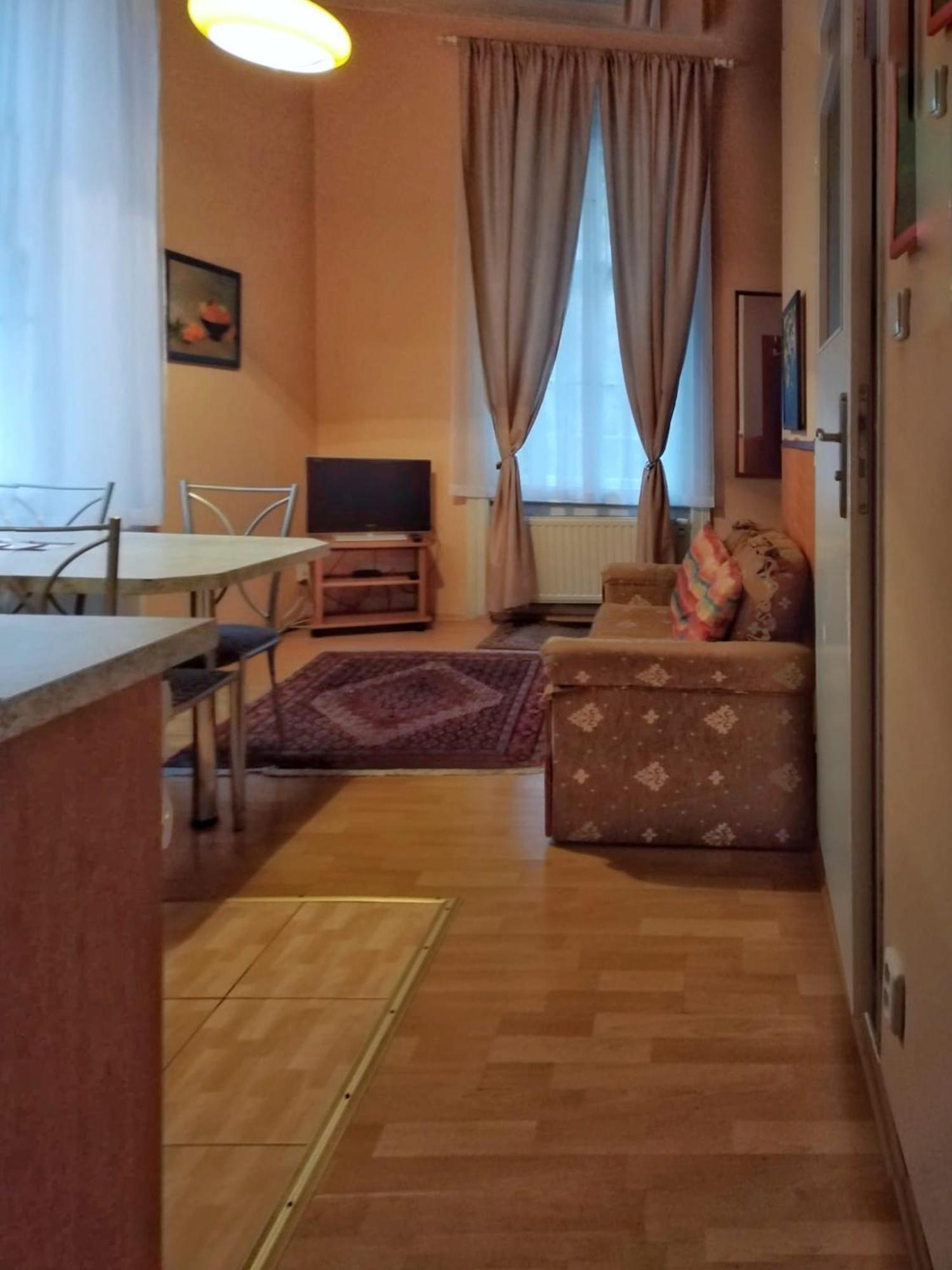 Delux Kolonada Apartamento KLV Exterior foto